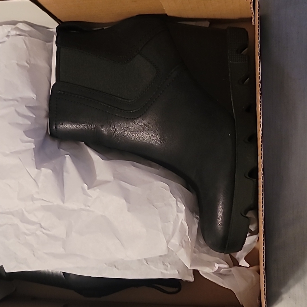 Sorel wedge uptown Chelsea